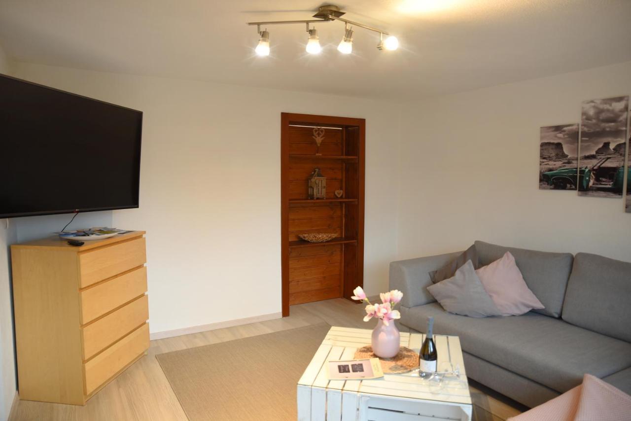 Апартаменты 80 M2 Haushaelfte, 3 Zimmer, Parkplaetze, Bis 6 Pers Вангле Экстерьер фото