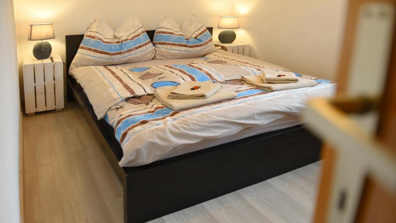 Апартаменты 80 M2 Haushaelfte, 3 Zimmer, Parkplaetze, Bis 6 Pers Вангле Экстерьер фото